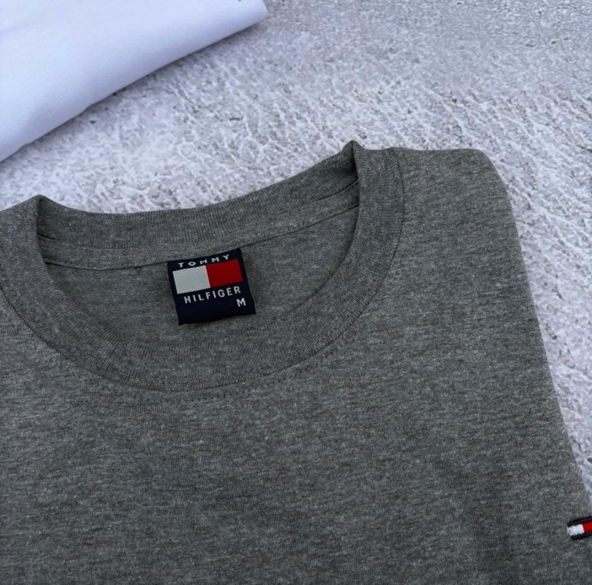 Remera Tommy Hombre Algodon Peinado - Imagen 2