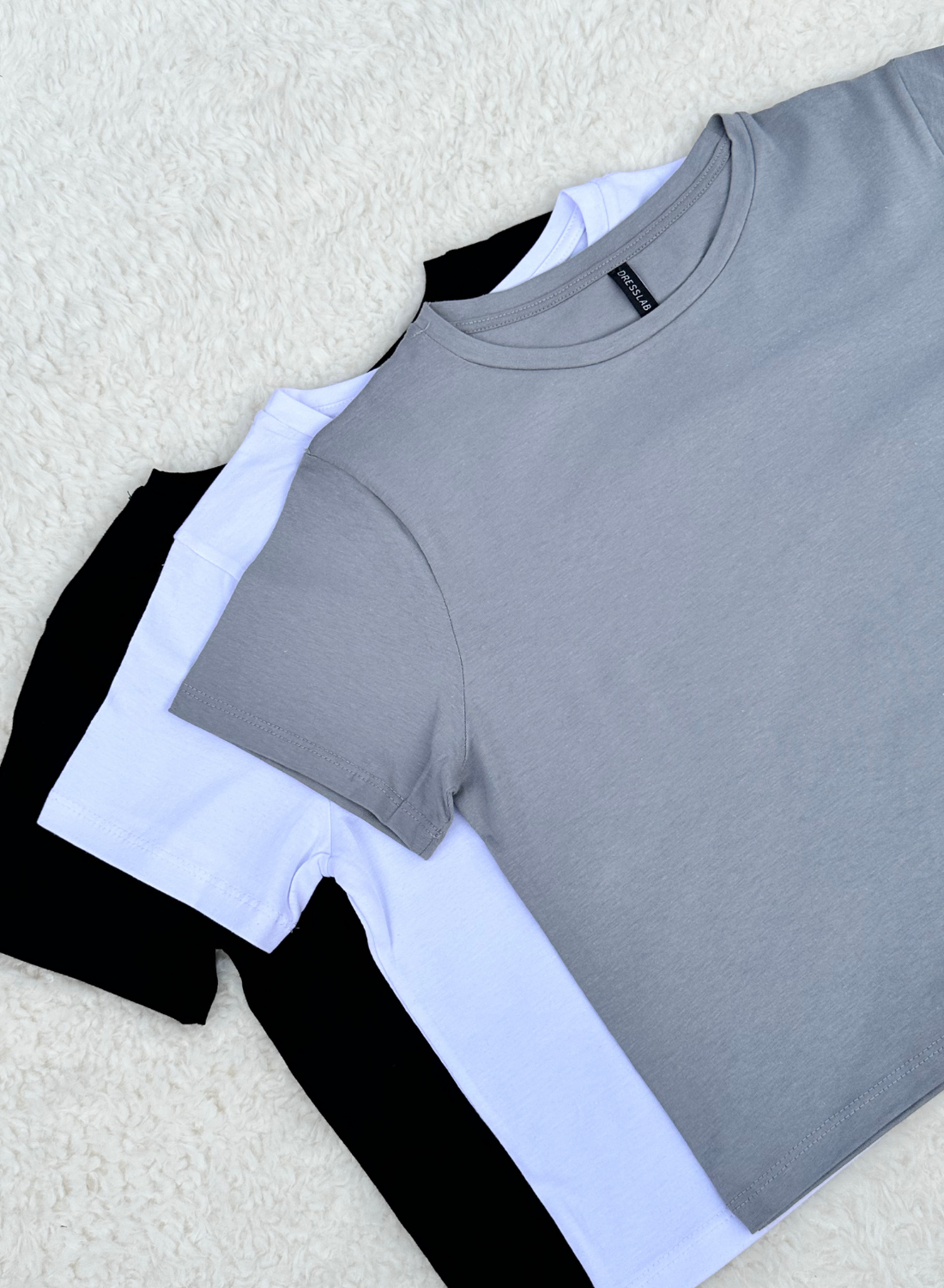 Remera Básica Cuello Redondo - 76.png