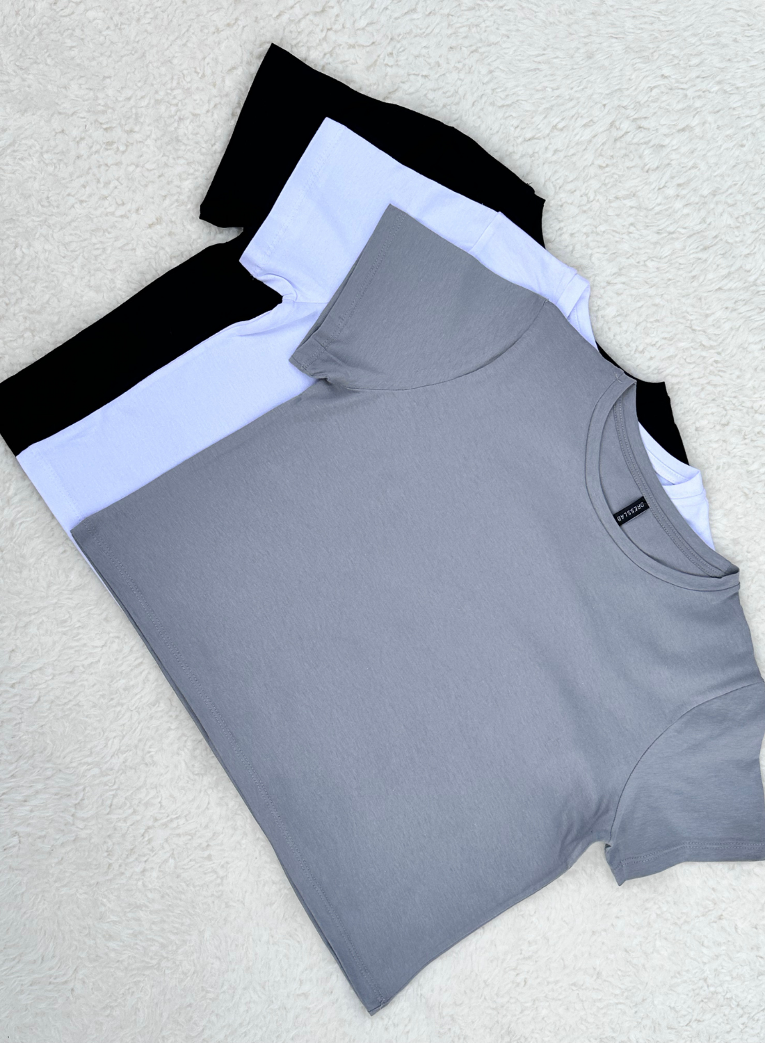 Remera Básica Crop - 75.png
