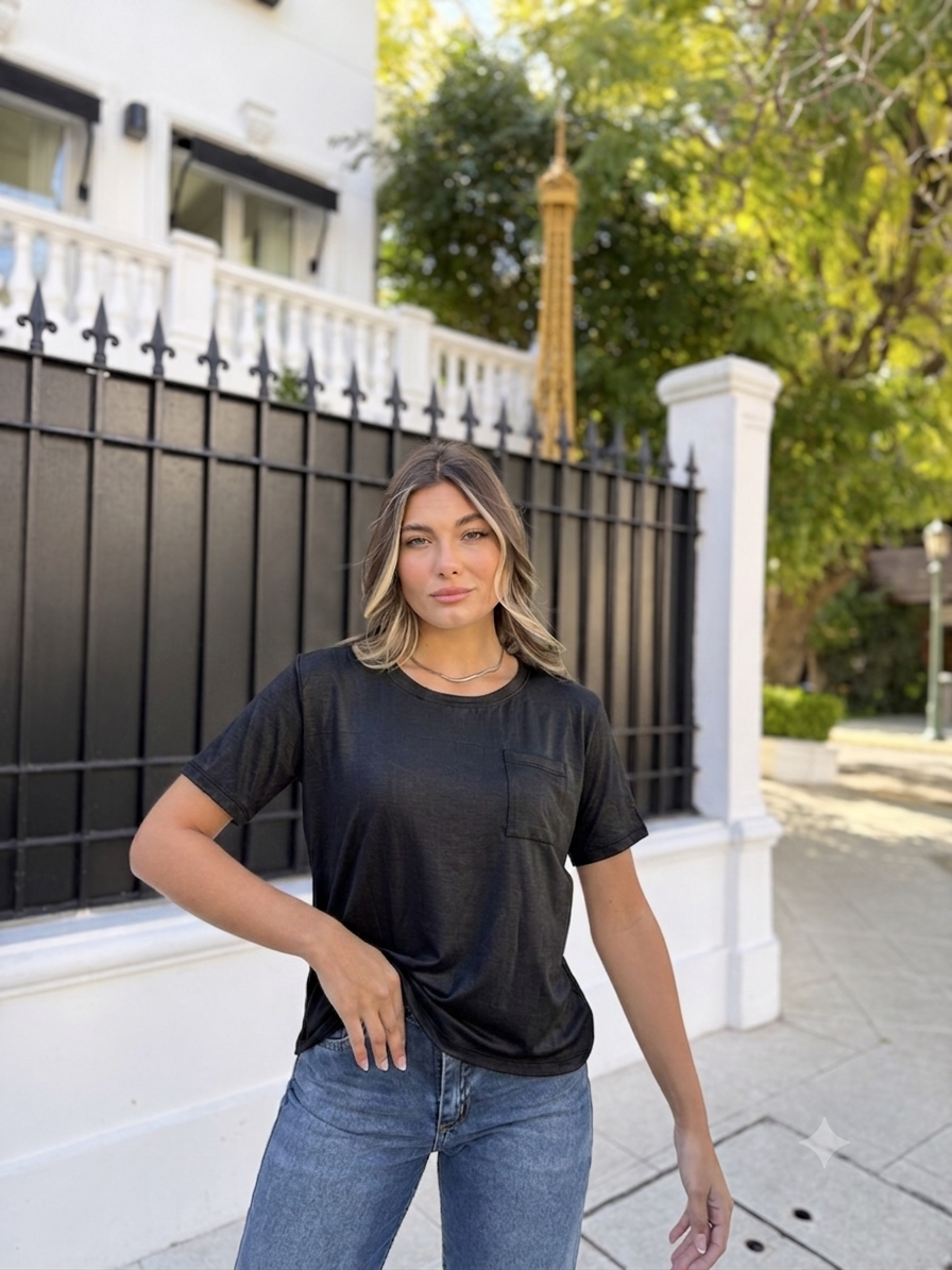Remera con Bolsillo - IMG_8398.png