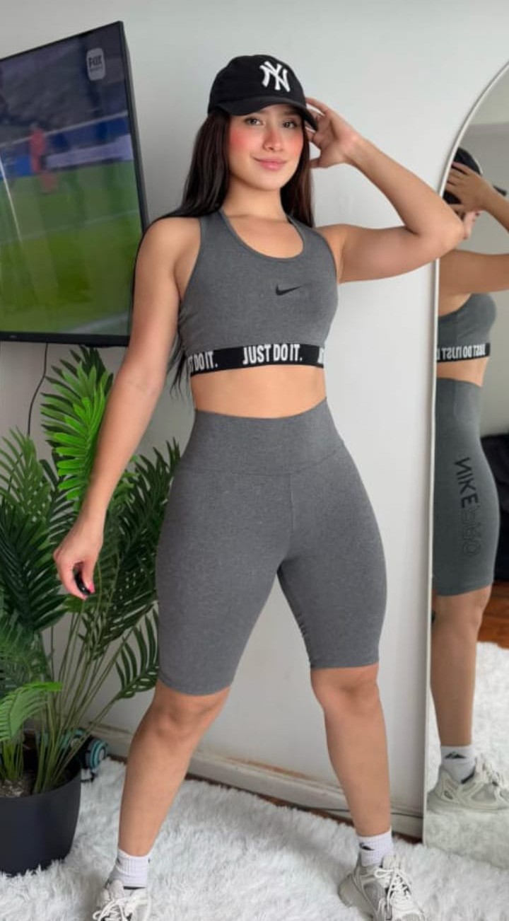 Conjunto de Dama de Laycra - Imagen 2