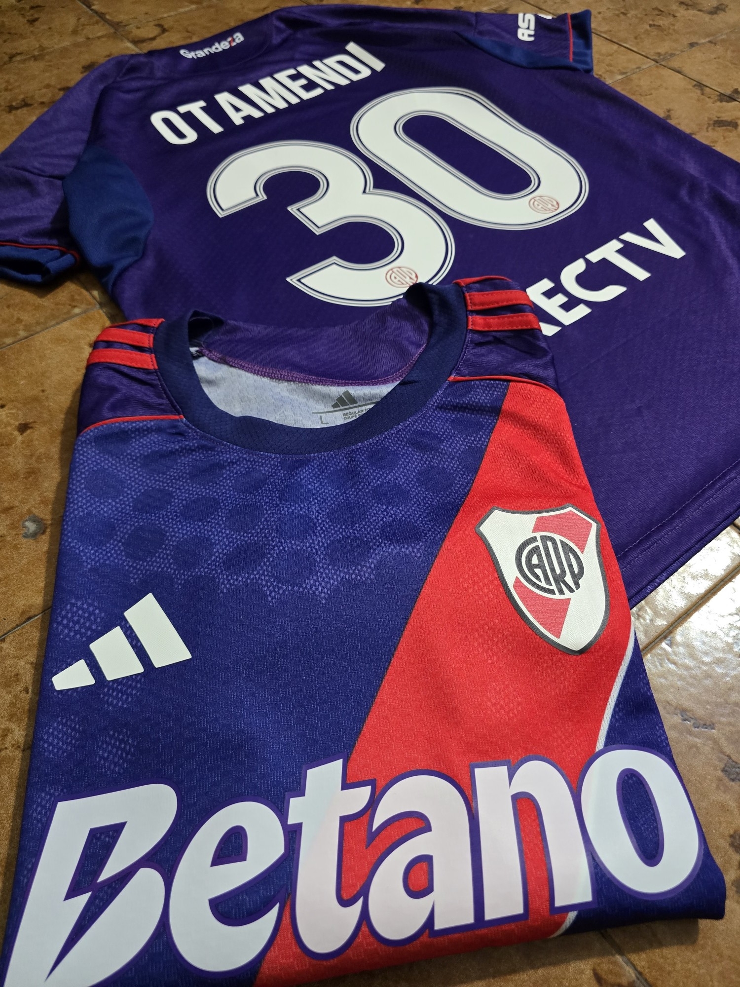 Camiseta Tercera Equipacion River Plate, con Dorsal - Imagen 4
