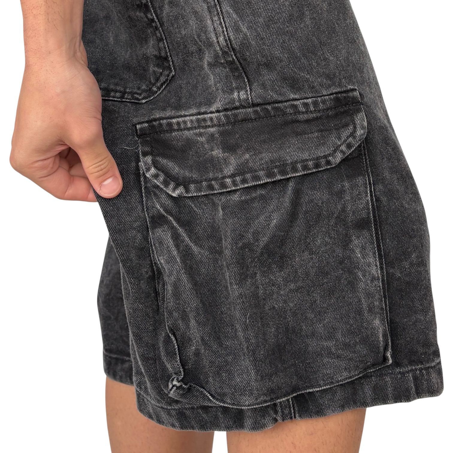 Bermuda Cargo Mom Negro - Imagen 3