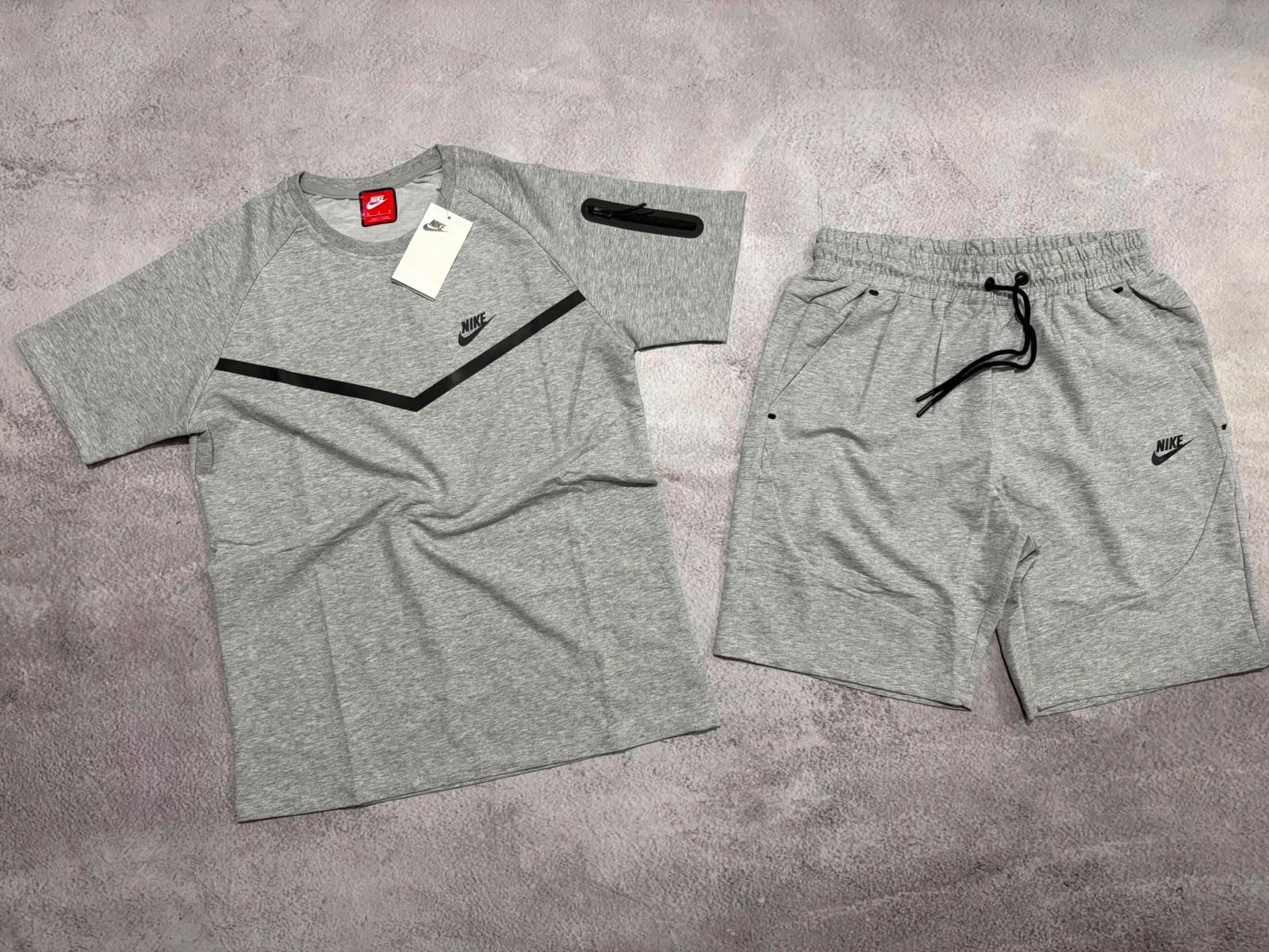 Conjunto ni Ke Tech Liso - d0c4905e-367e-4eb9-a615-2f2525c84d68.jpeg