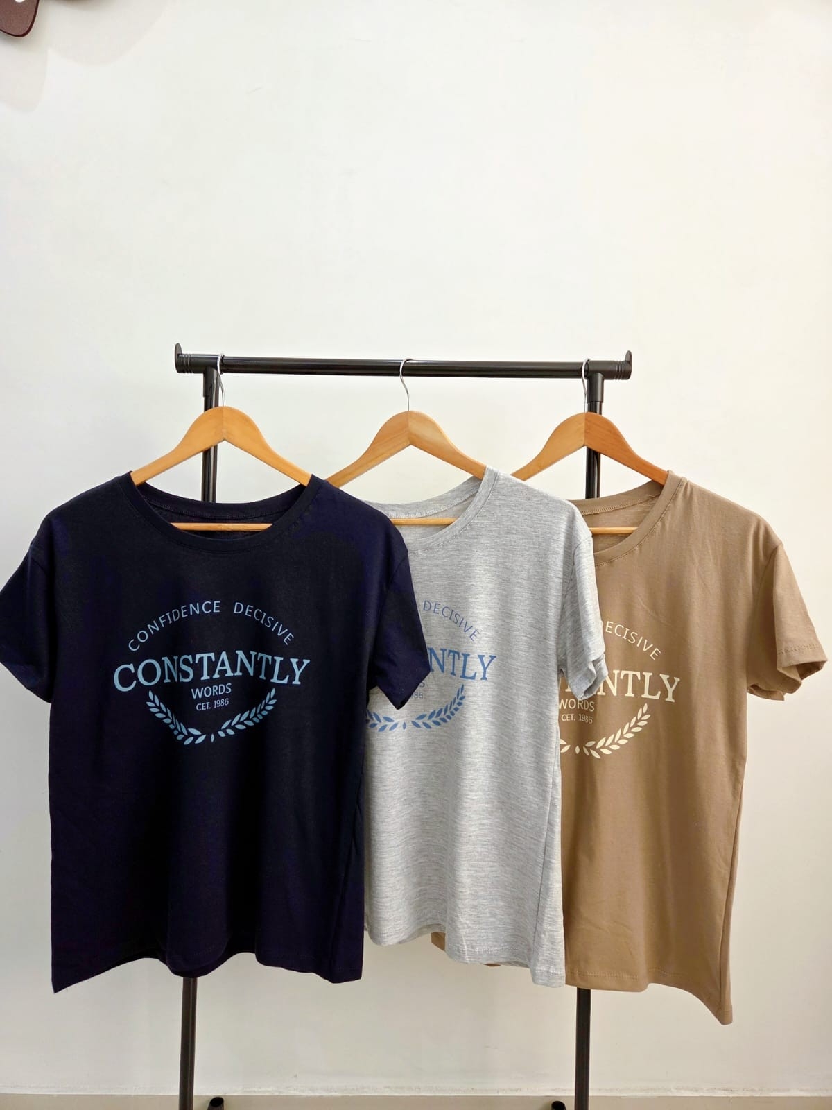 Remera Mediana Constantly - Imagen 2