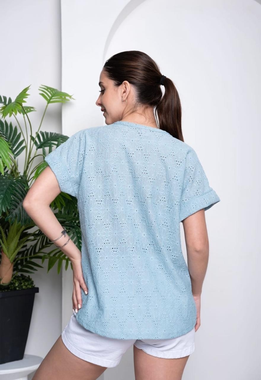 Remera Mng Japonesa Escote (v)brodery - Imagen 3
