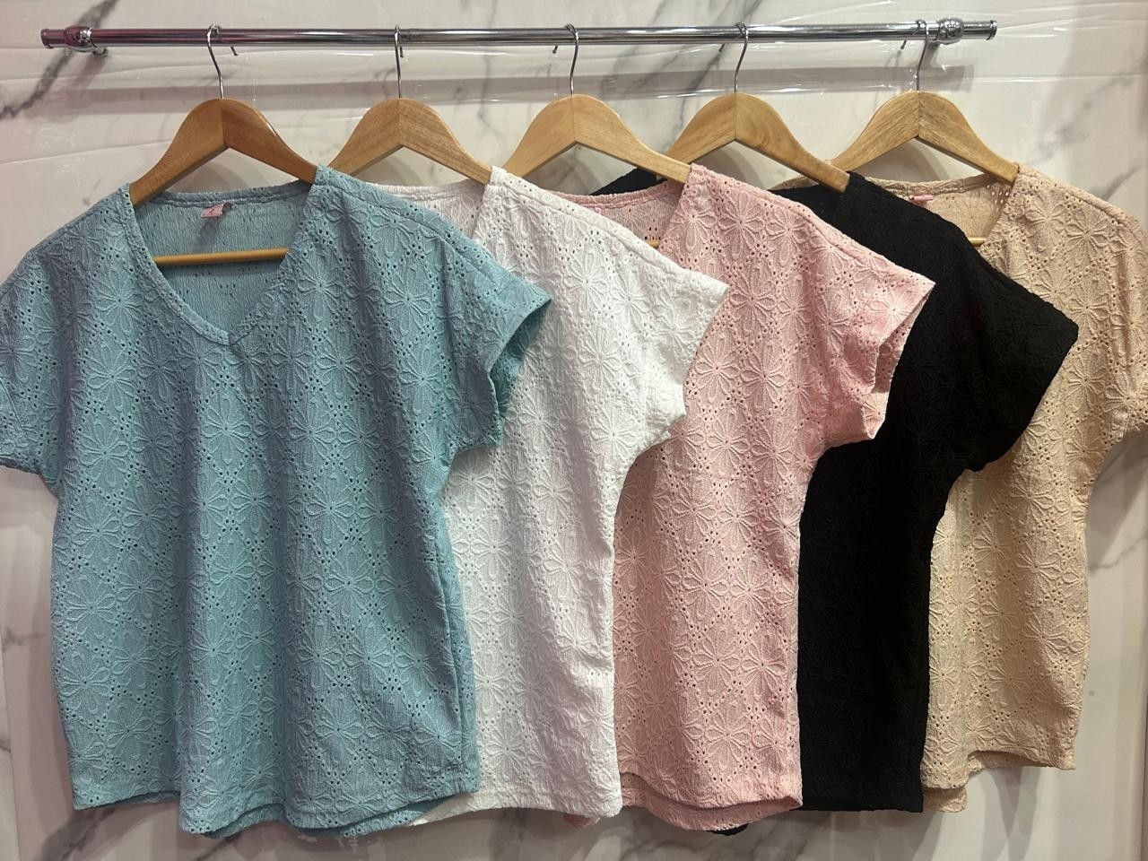 Remera Mng Japonesa Escote (v)brodery - Imagen 2