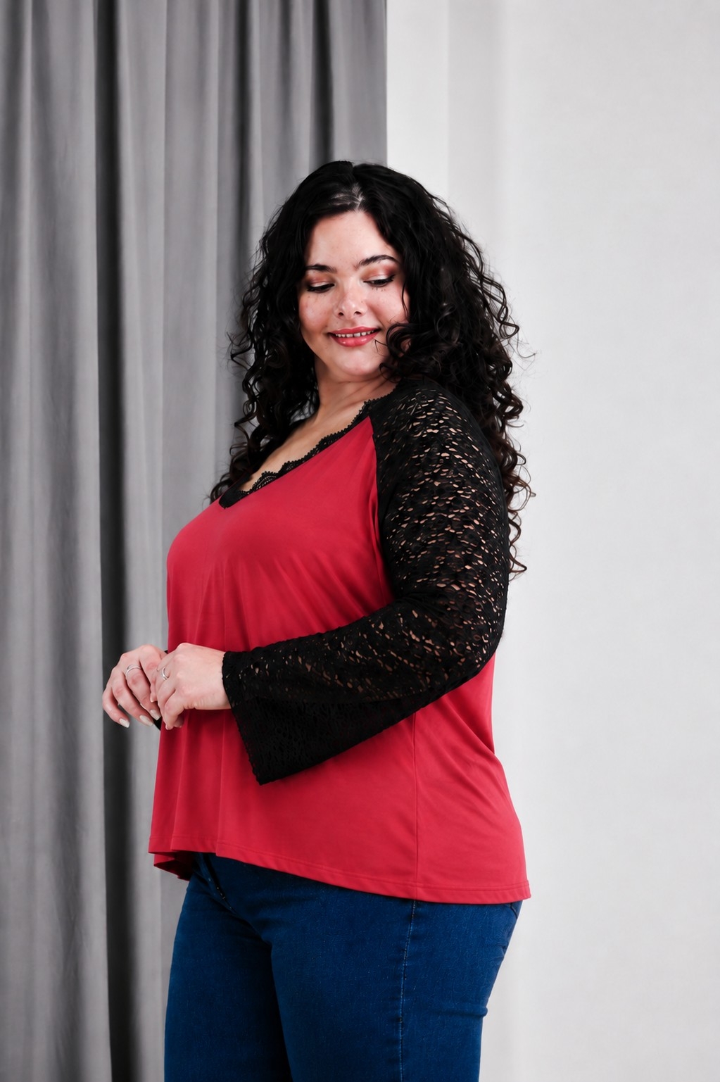 Remera Modal Viscosa con Encaje - Imagen 2