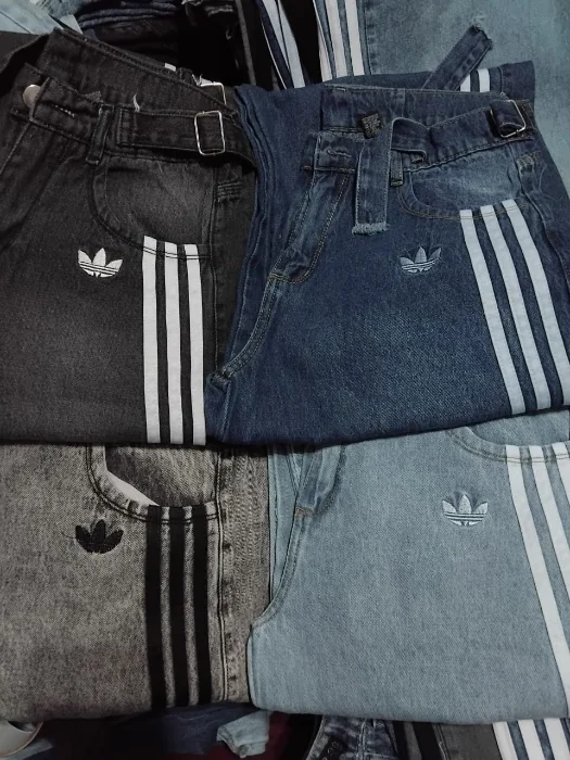 Baggy Adi con Regulador Bordados