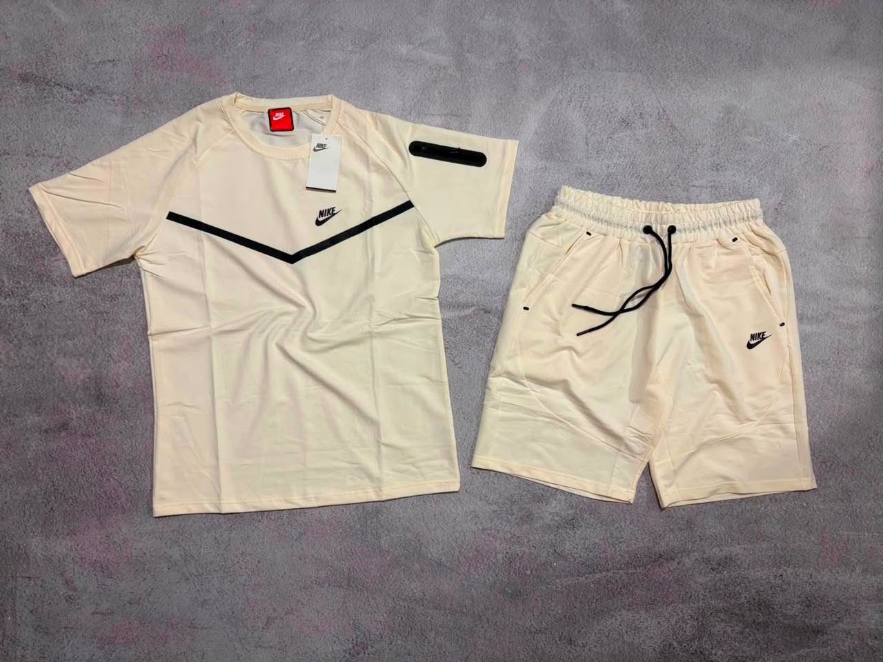 Conjunto Nk Tech Liso Importado - Imagen 2