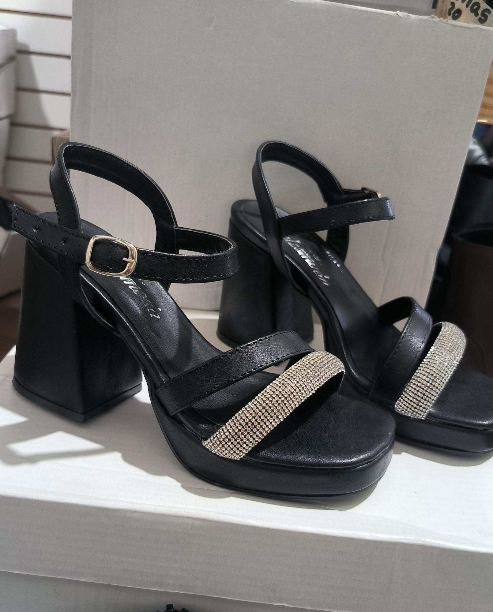 Sandalias de Fiesta con Strass Negro y Plateado (art.dia) - Imagen 2
