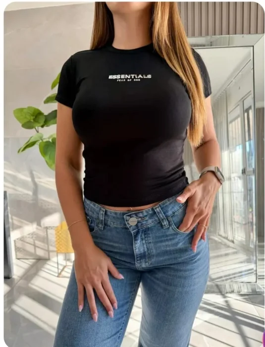 Remera Rib con Estampa Essencial
