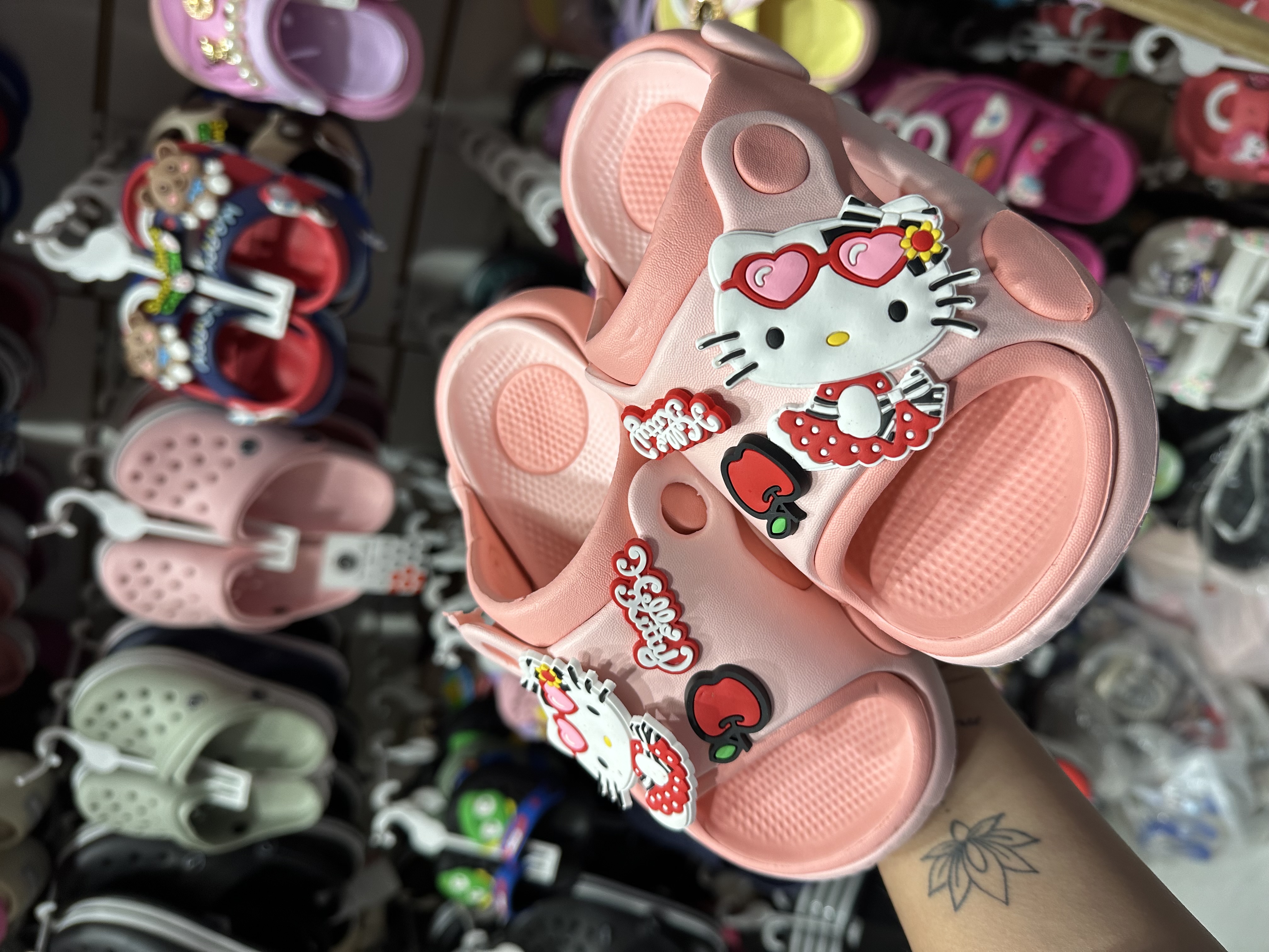 Sandalias Hello Kitty - IMG_2866.jpeg