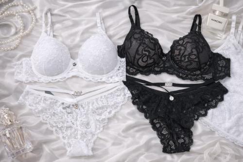 Lody Corseteria