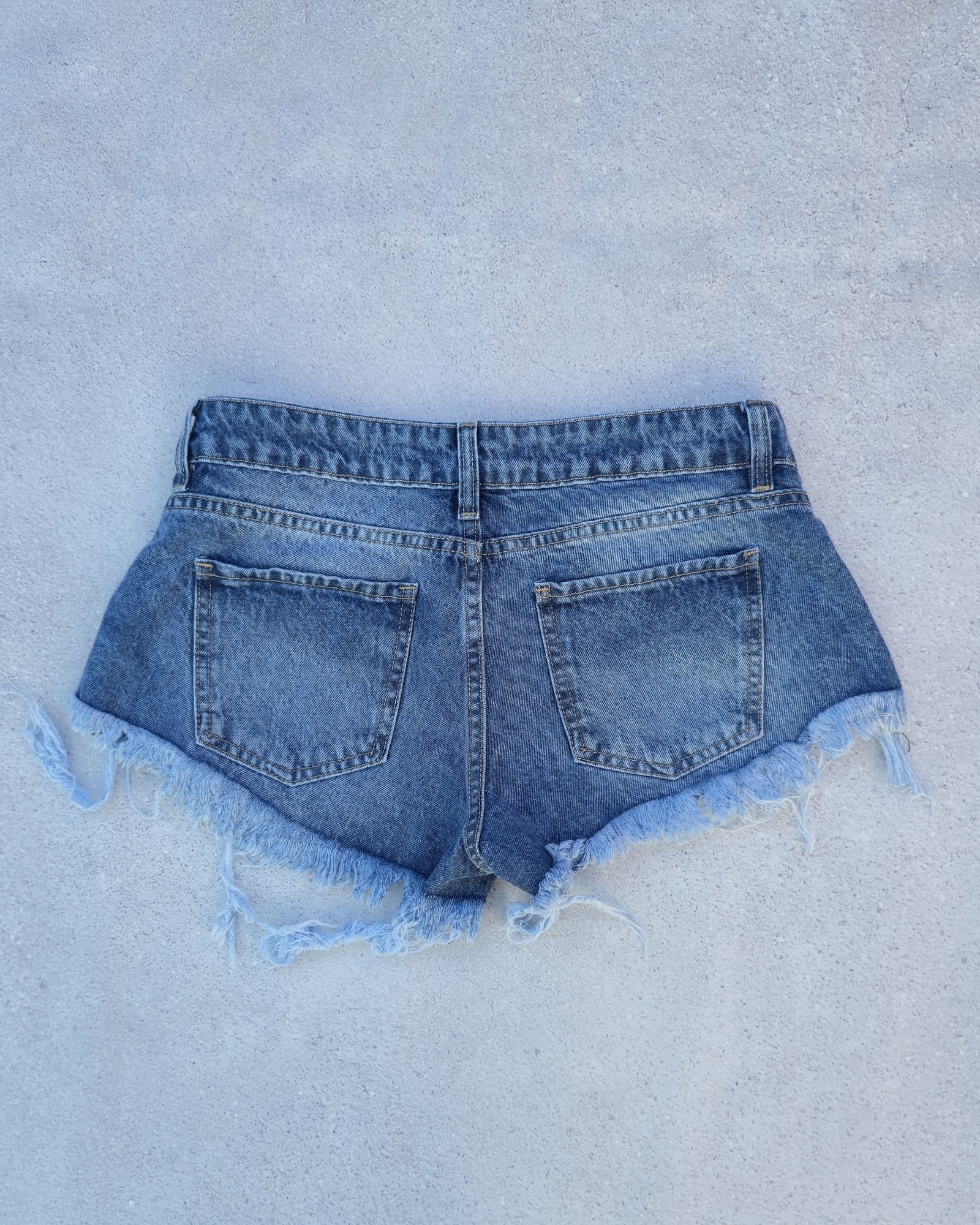 Short Tiro bajo Azul Localizado - Imagen 2