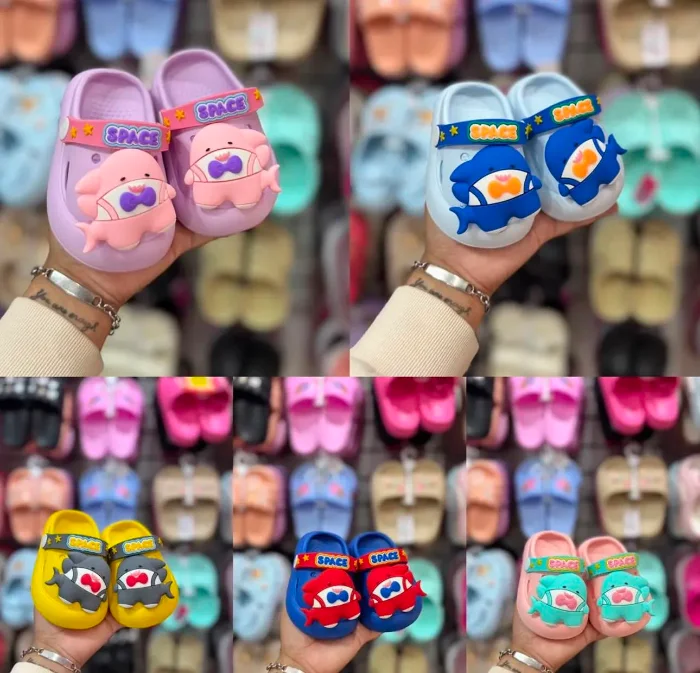 Crocs de Tiburón Bebé