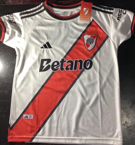 Camiseta de River Versión Hincha Titular