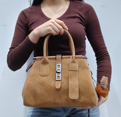 Cartera Gamuza