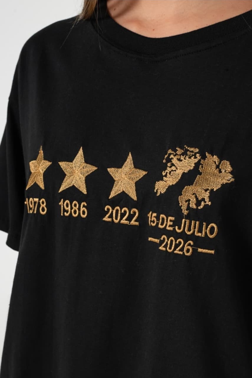 Remeras Malvinas Bordada Corte Oversize - 626005ed-e62c-441d-8e0f-4cb62c46132d.jpeg