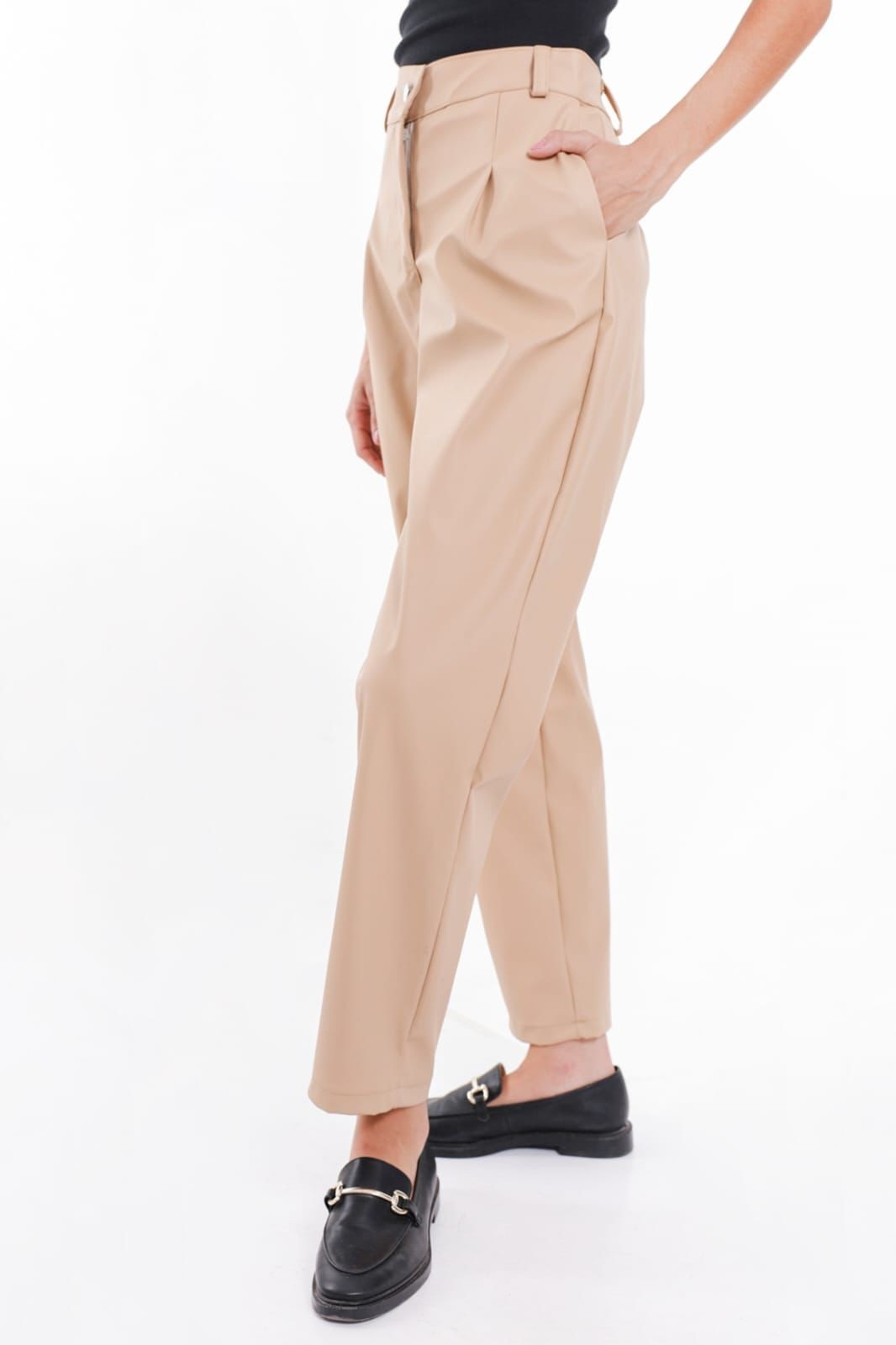 Pantalón  de Cuerina - Imagen 2