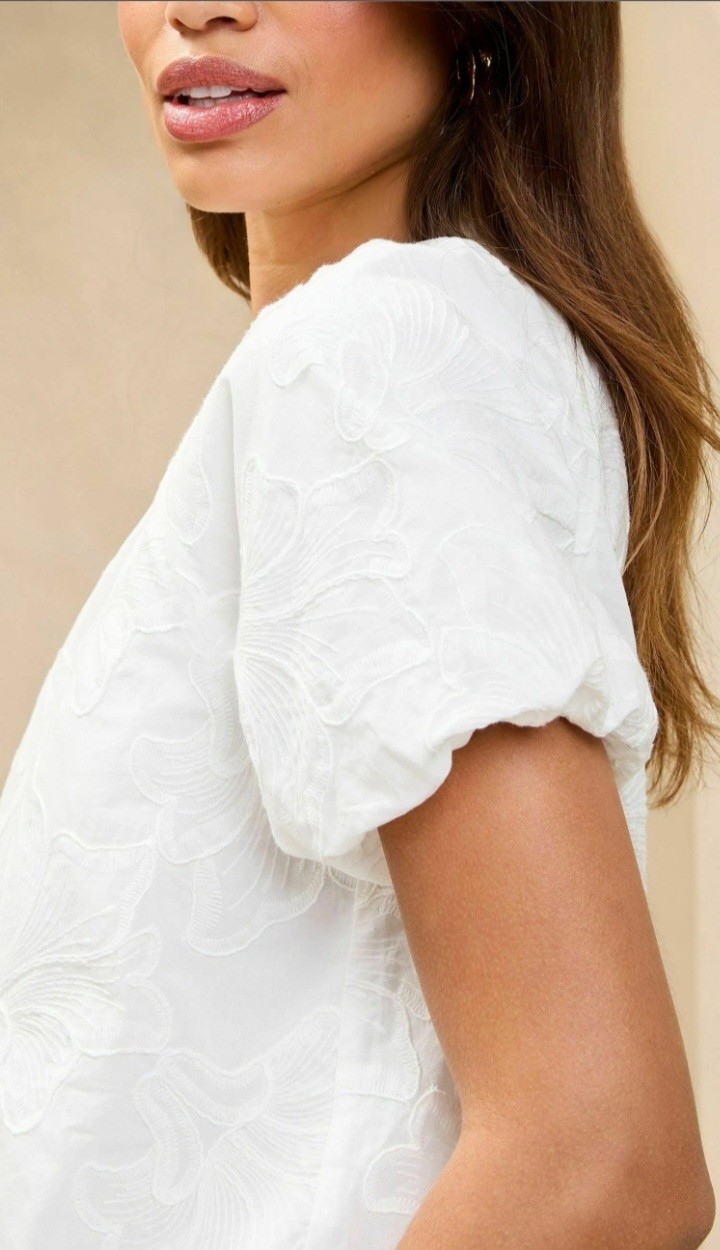 Blusa  Bordado con Manga Globo - Imagen 2