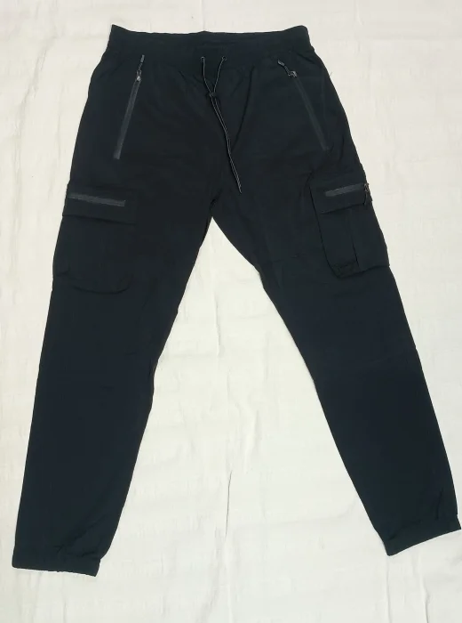 Pantalón Cargo Nylon Hombre