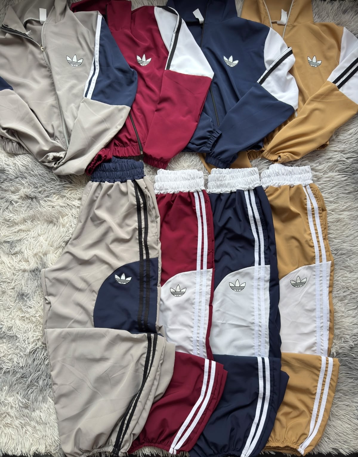 Conjunto Adi Rompeviento - 8b4c6c24-31aa-4180-b1ea-486e35a9701b.jpeg