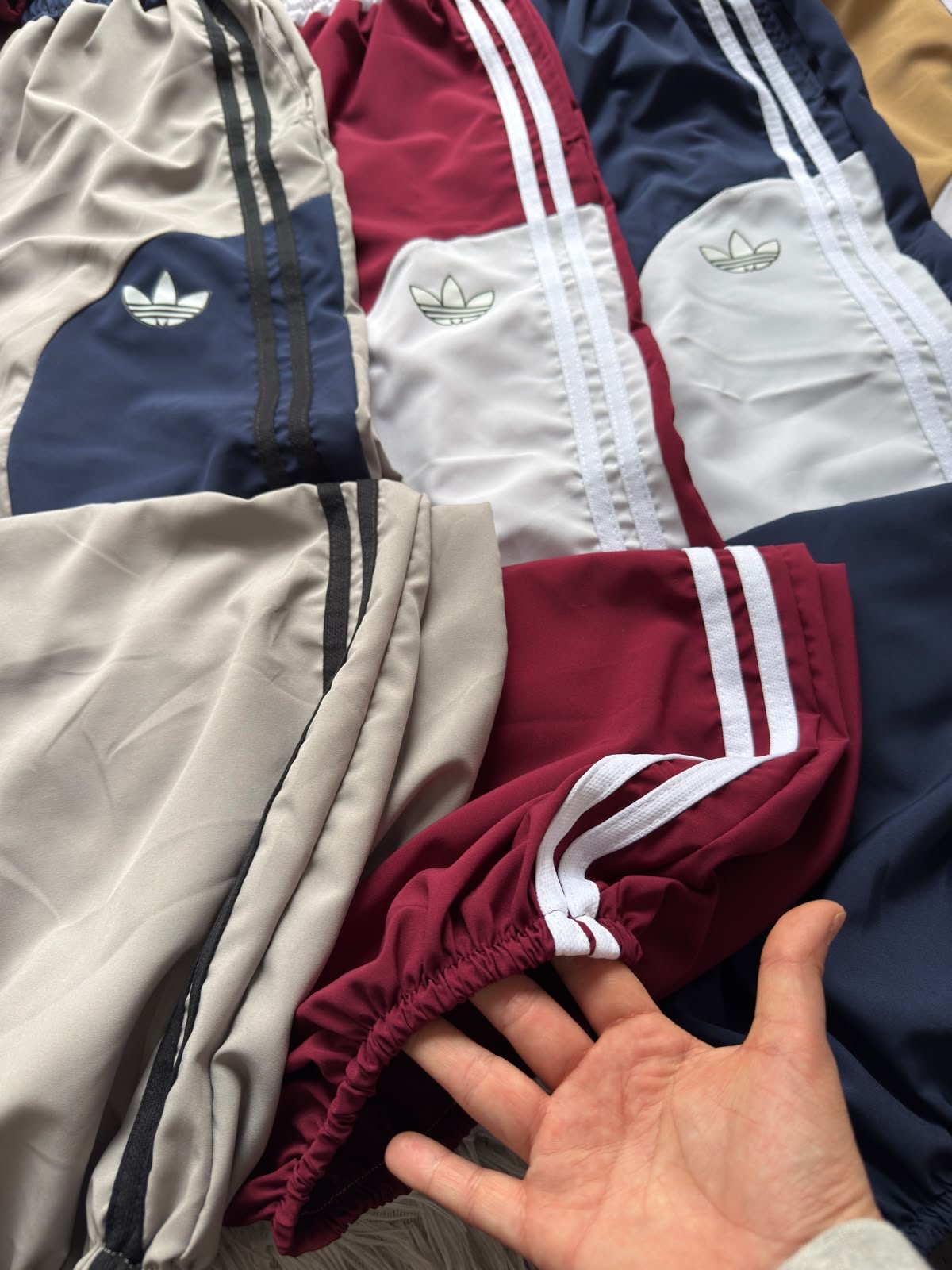 Conjunto Adi Rompeviento - 1d694010-398f-430a-a433-027a4c74509e.jpeg