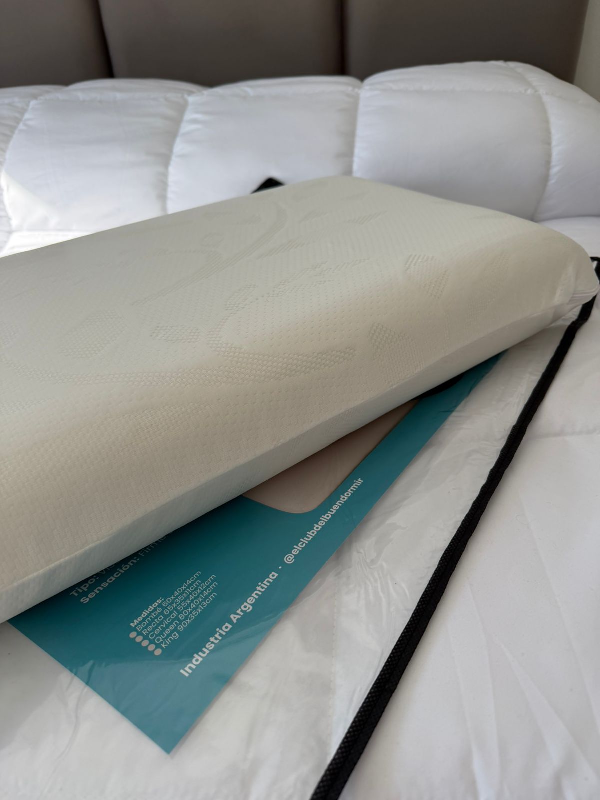 Almohada Viscoelástica Eterna 60x40x10 Cm | Firme Adaptable + Soporte para Cuello | - IMG-20260805-WA0061.jpg