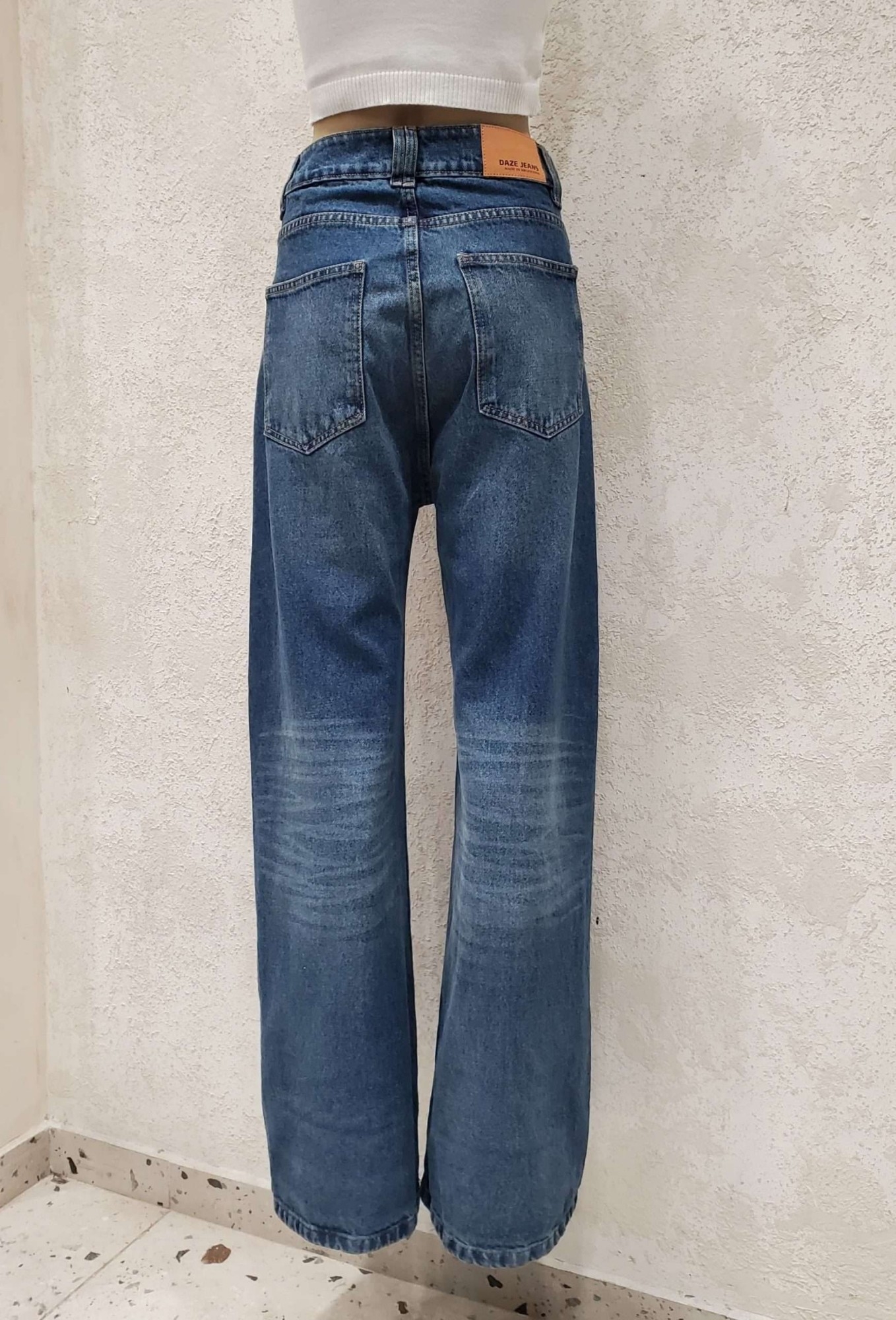 Wide Leg con Recorte y Bolsillos Delanteros Denim Rigido Premium - Imagen 3