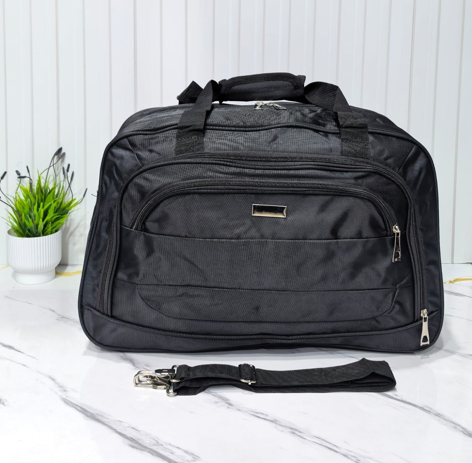 Bolso de Viaje de  Amplia Capacidad* Impermeable* Excelente Calidad 
tira Desmontable - Imagen 4