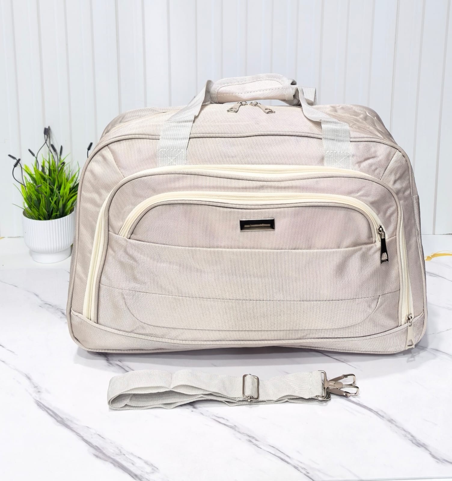 Bolso de Viaje de  Amplia Capacidad* Impermeable* Excelente Calidad 
tira Desmontable - Imagen 6