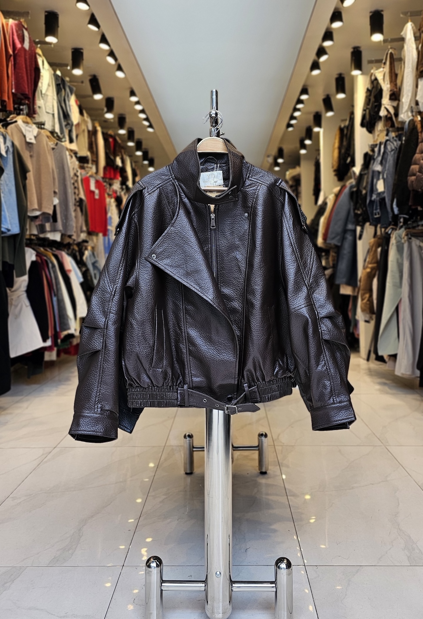 Campera de Cuero Over 508 - 20260804_143757.jpg