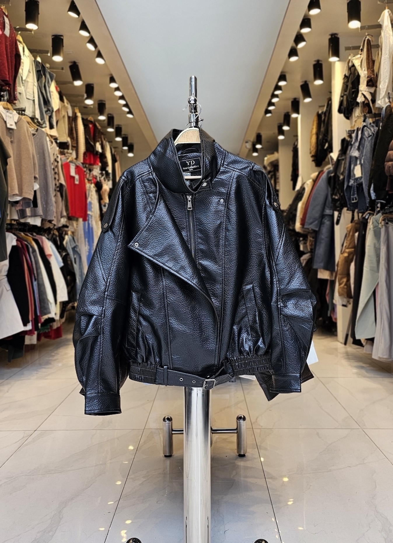 Campera de Cuero Over 508 - 20260804_143833.jpg
