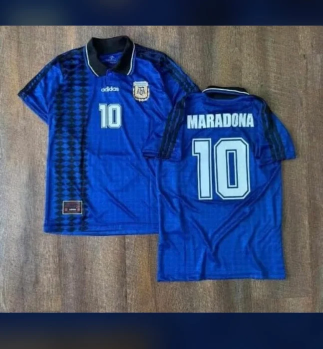 Camiseta Retro Maradona  Premium  Logos Bordados   Super Premium
