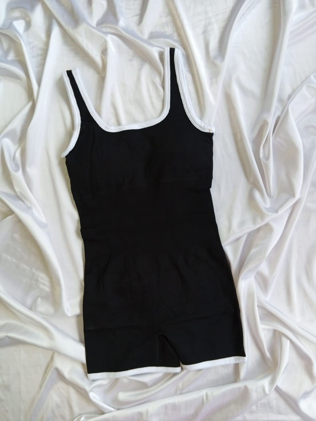 Catsuit Vic 053 - WhatsApp%20Image%202026-07-31%20at%2012.32.52%20(1).jpeg
