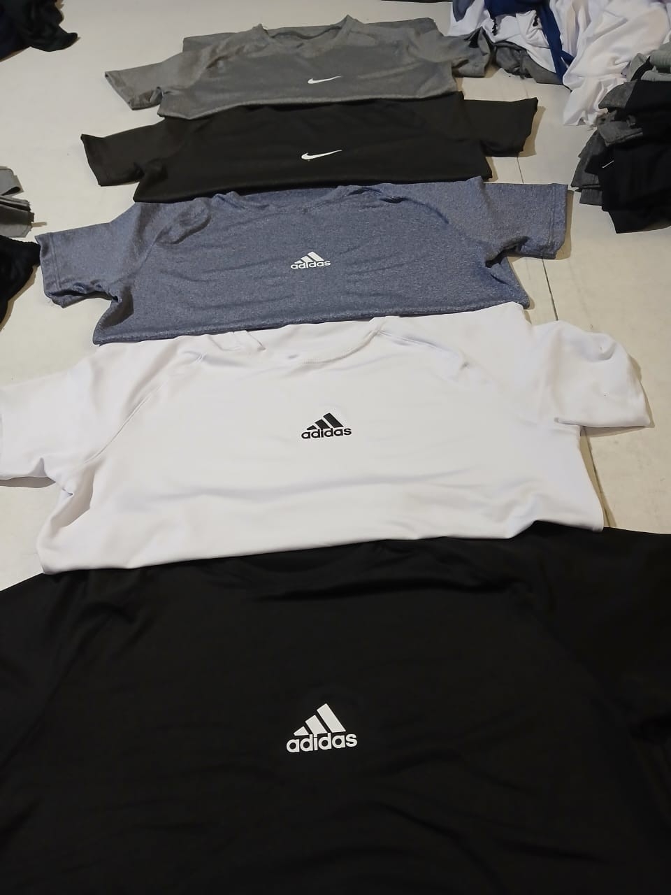 Remeras Deportivas Marcas - Imagen 3