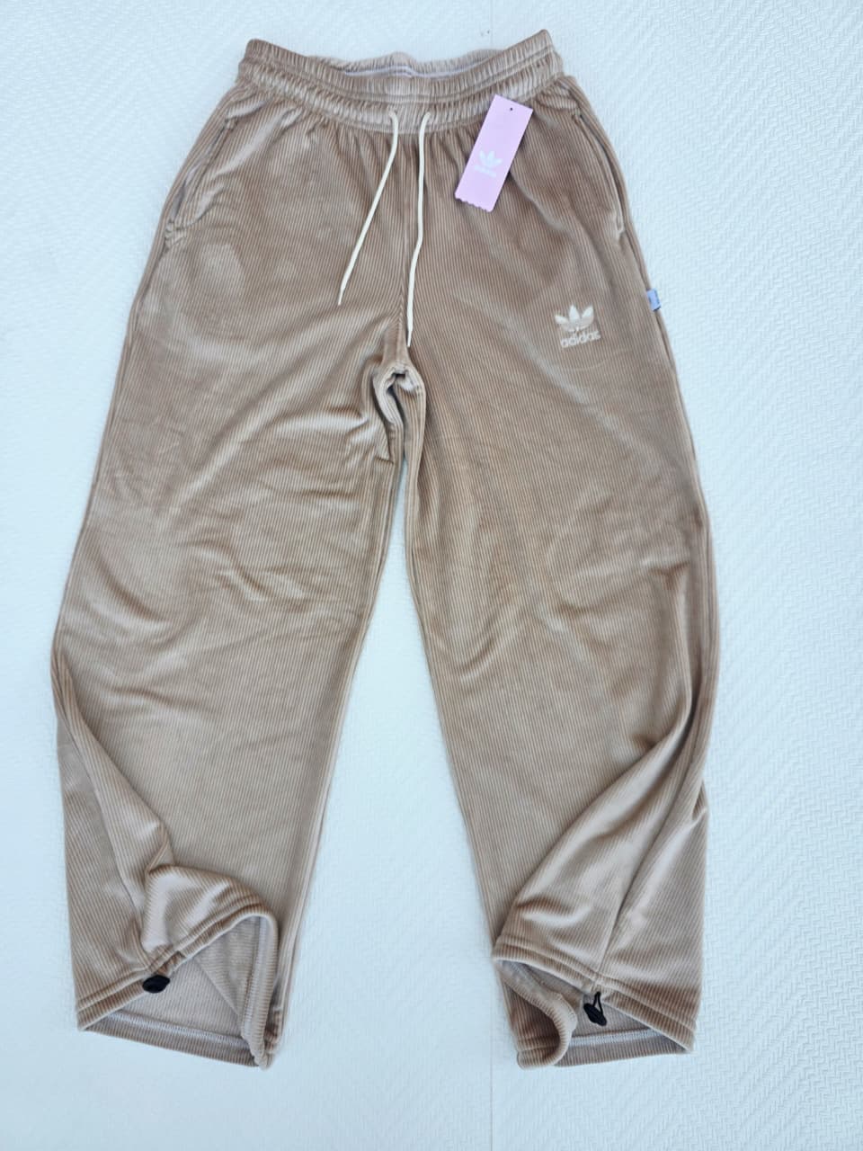 Pantalon Baggy Adi Corderoy Plush Premium - WhatsApp%20Image%202026-06-17%20at%2014.21.39.jpeg