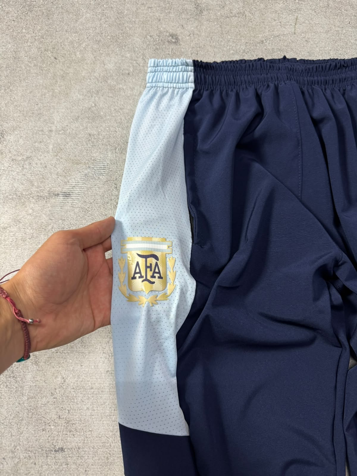 Pantalon Afa Eqt Microfibra 2026 - 1da017a4-a2f6-4e85-8c6c-0ab12a268c37.jpeg