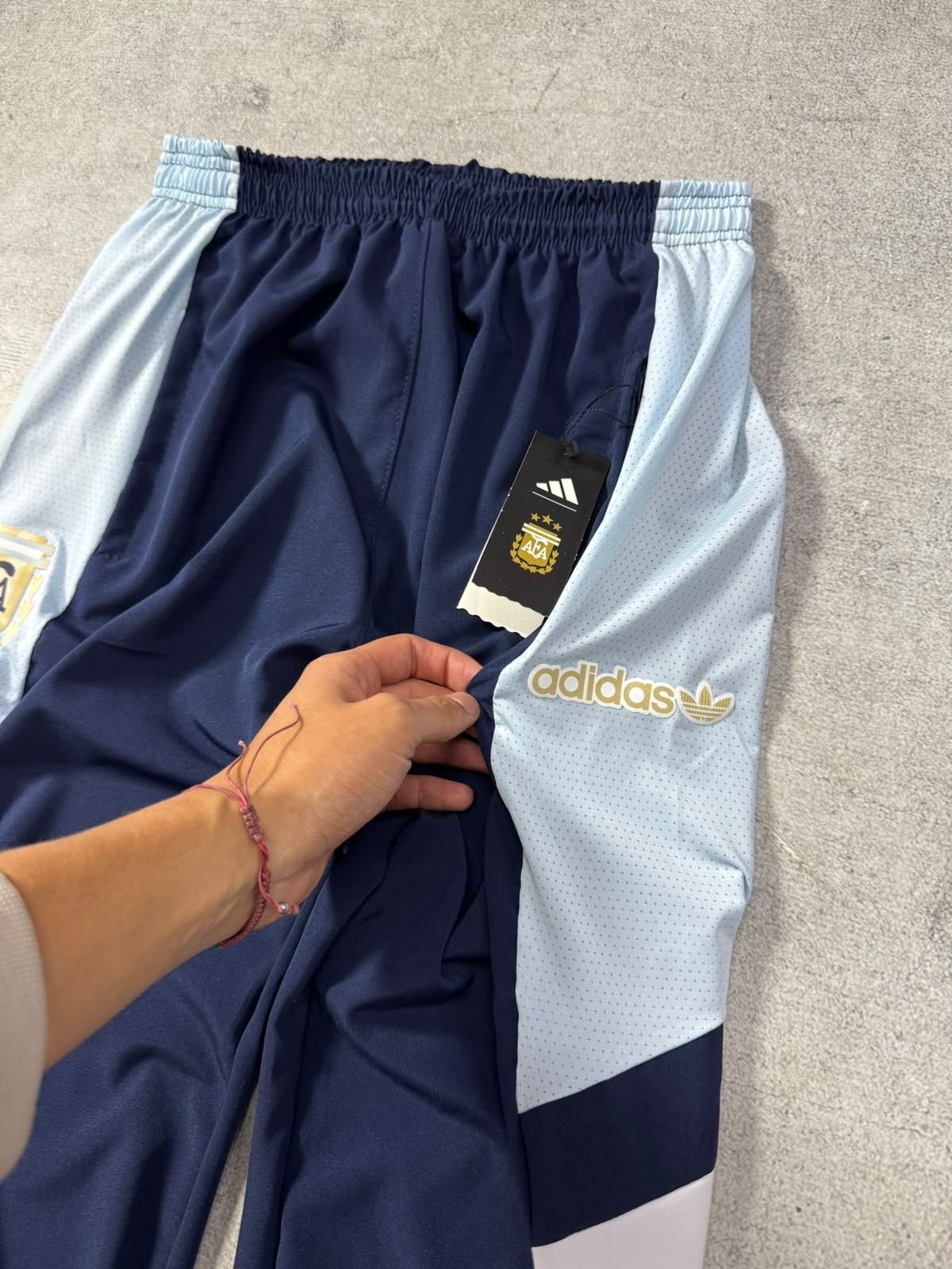 Pantalon Afa Eqt Microfibra 2026 - a055c000-eb3f-4460-975e-a9275c0ca4cd.jpeg