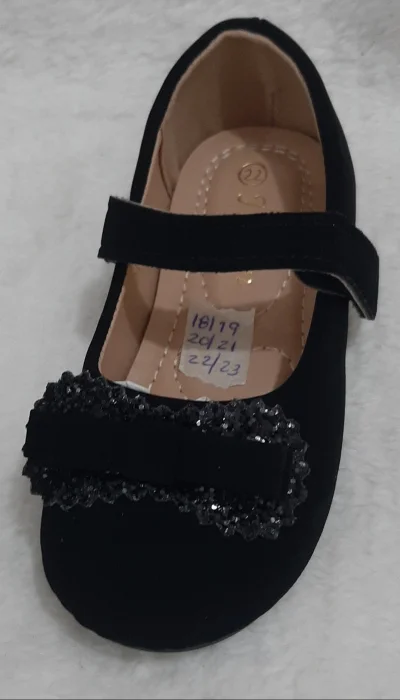 Chatitas de Nena Gamuza, Negro