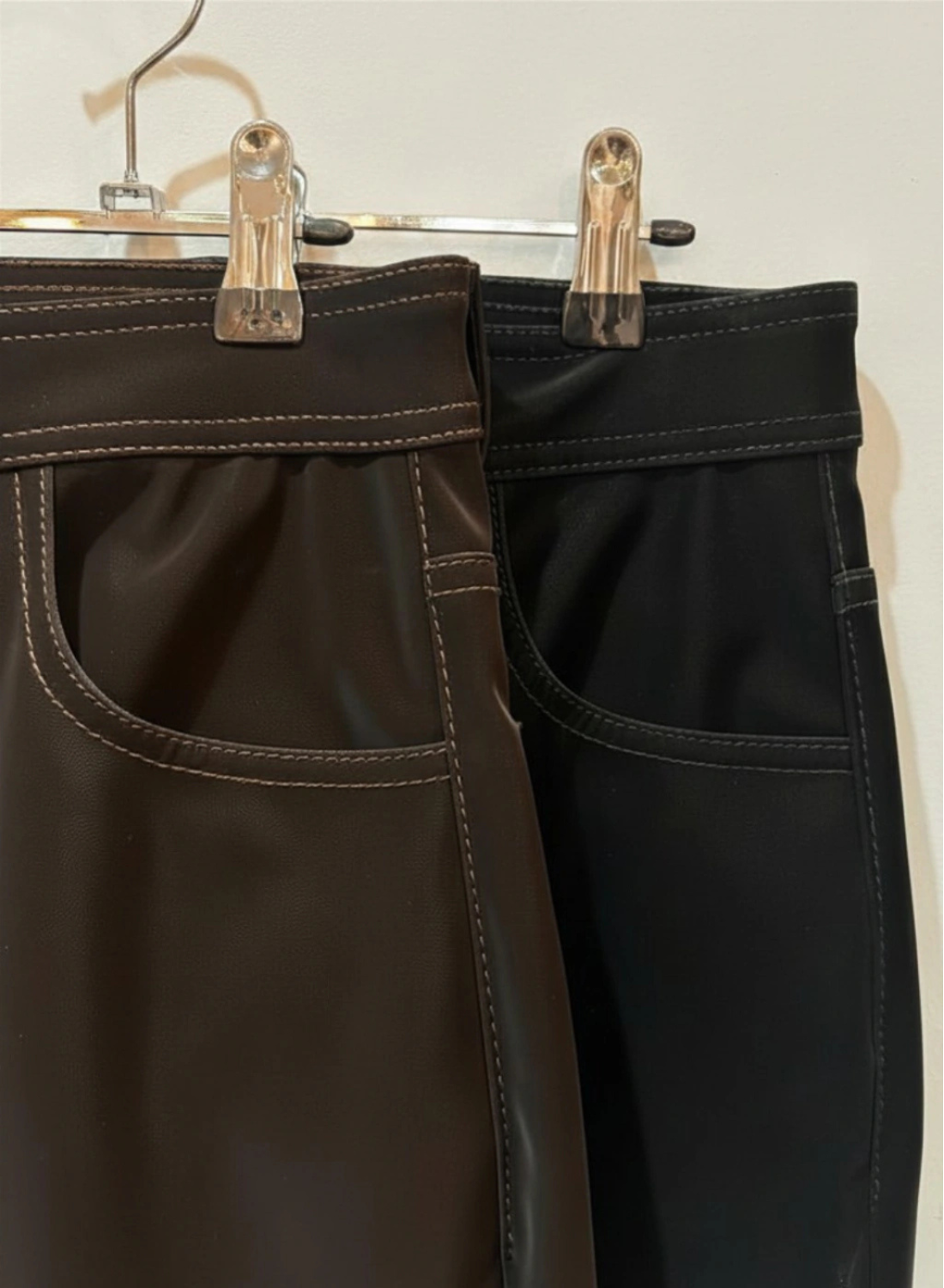 Short Pu (ecocuero) Frisado - HOS%201100X1500.png