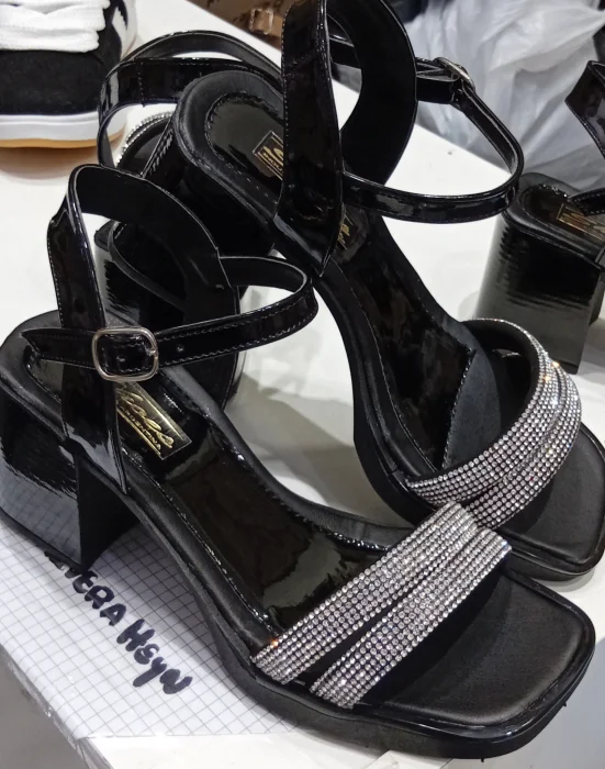 Sandalias Emma Brillo