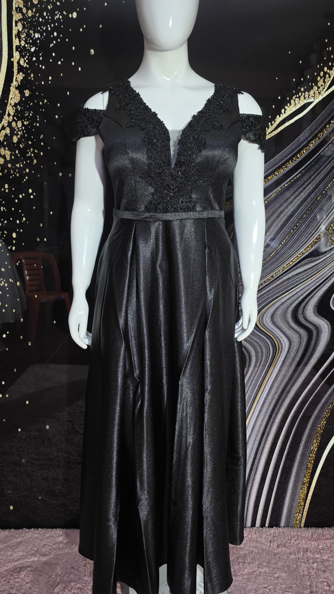 Vestido Cuello en V - Imagen 2