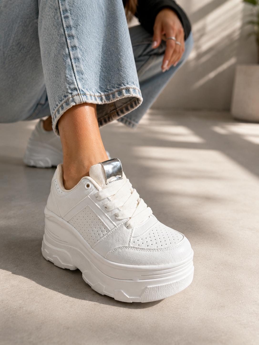 Zapatilla Laly - 533ED79D-EF5C-41A2-934A-6873F4C55FFB.png