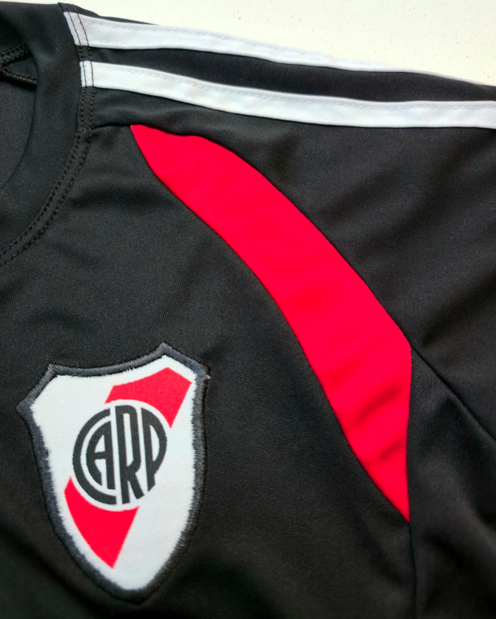 Camiseta Pre Match Boca y River de Nene - Imagen 3