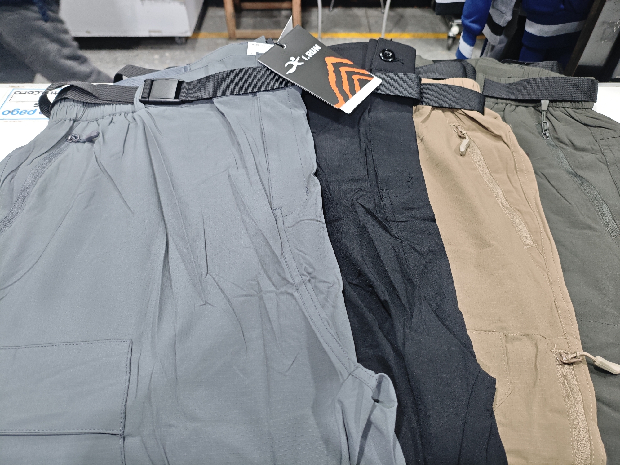 Pantalón Cargo Impermeable Desmontable Especial - Imagen 2
