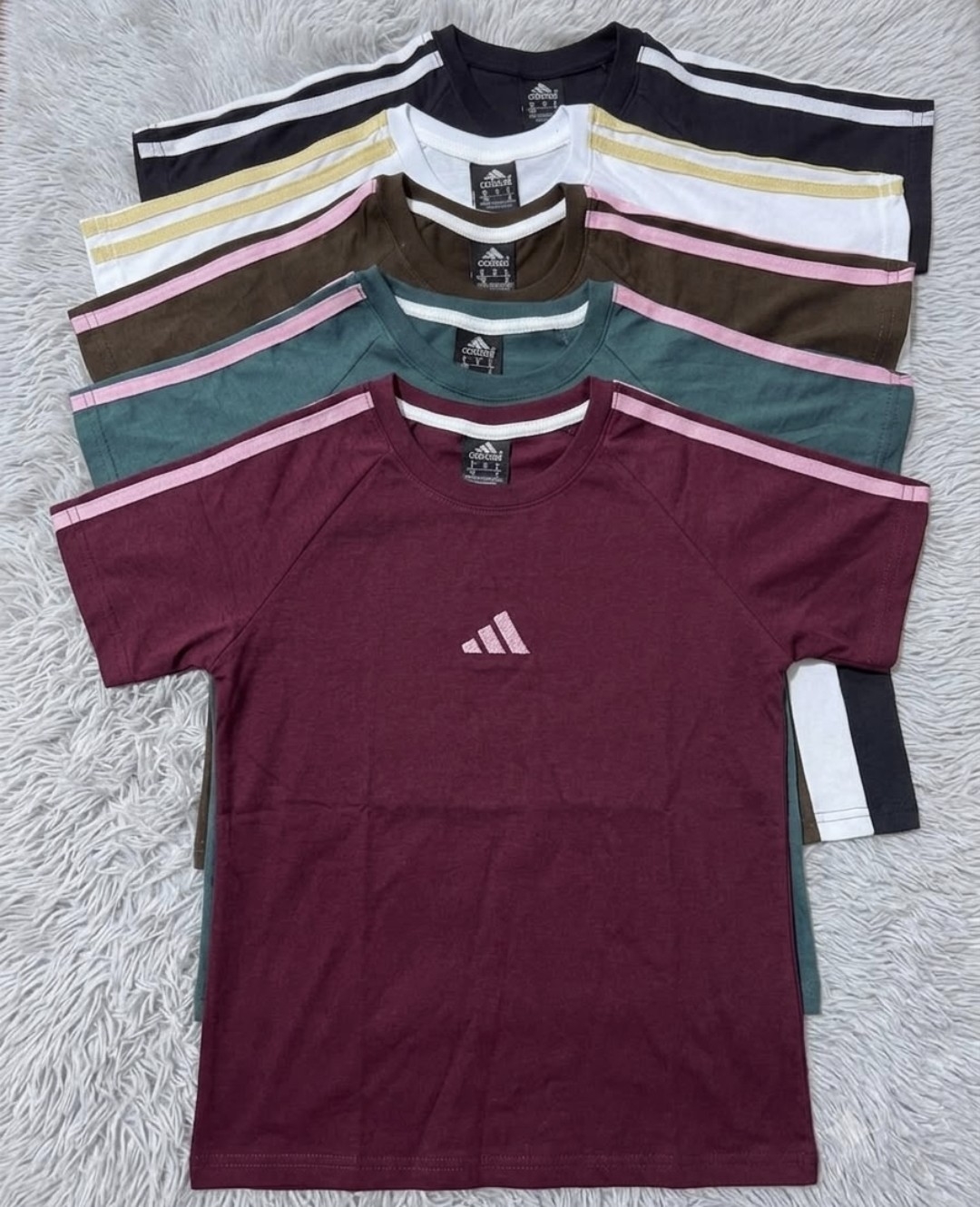 Remera Adi Dama Bordada Premiun - Imagen 3