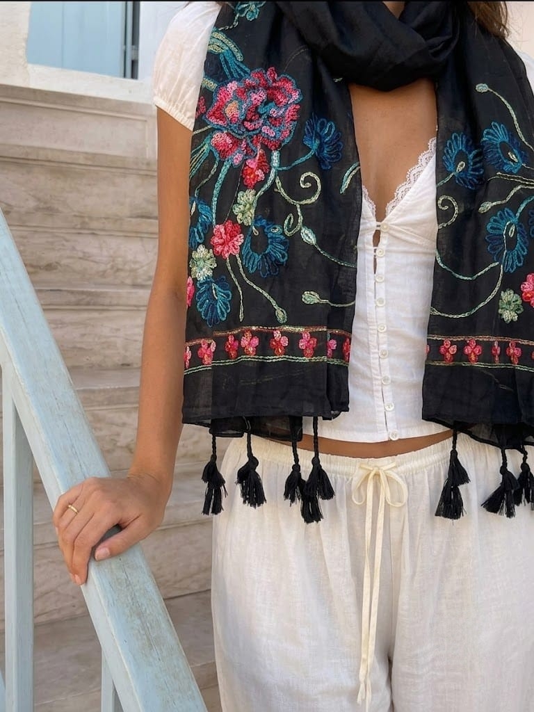 Bufandas Bordadas - Imagen 4