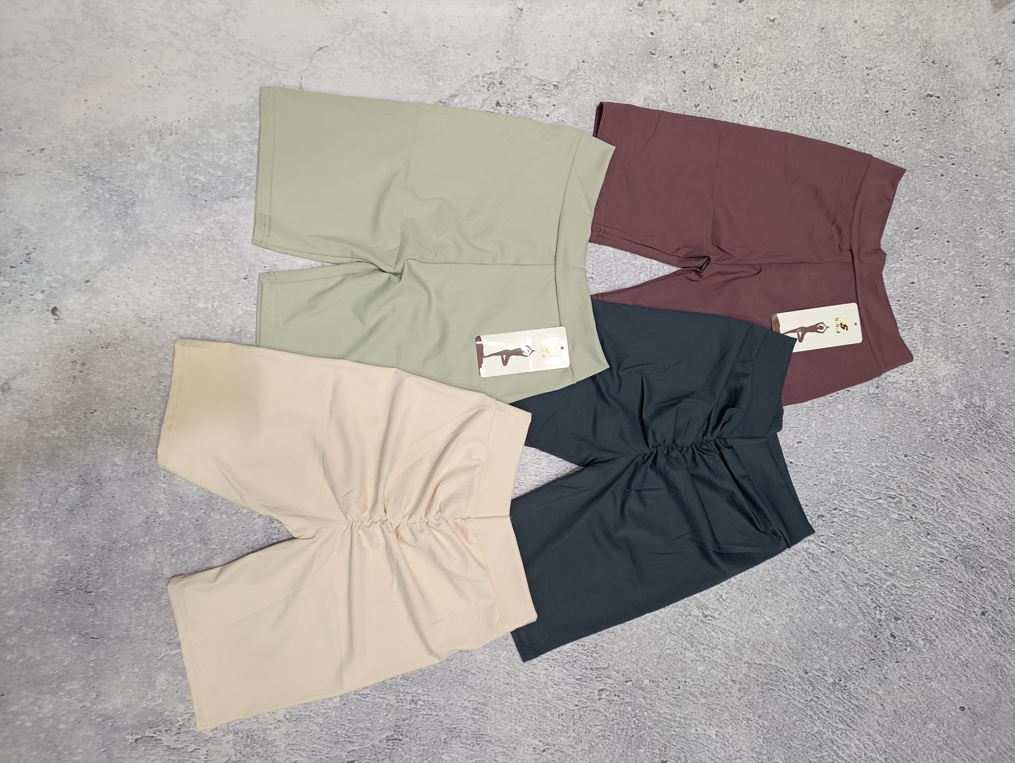 Short Supples Frunce - Imagen 3